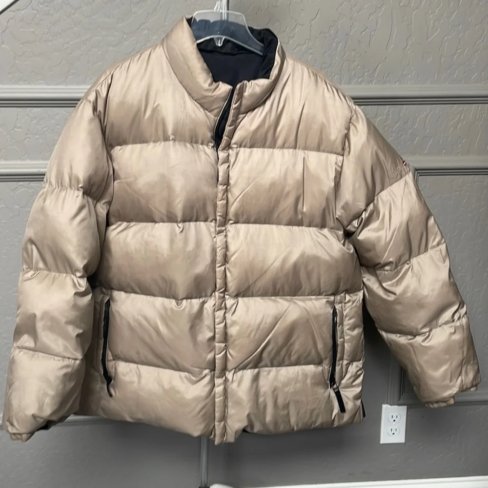 Structure Reversible Puffer - Picture 1 of 5